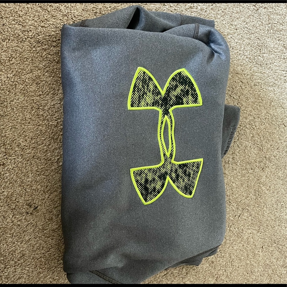 under armour grey hoodie